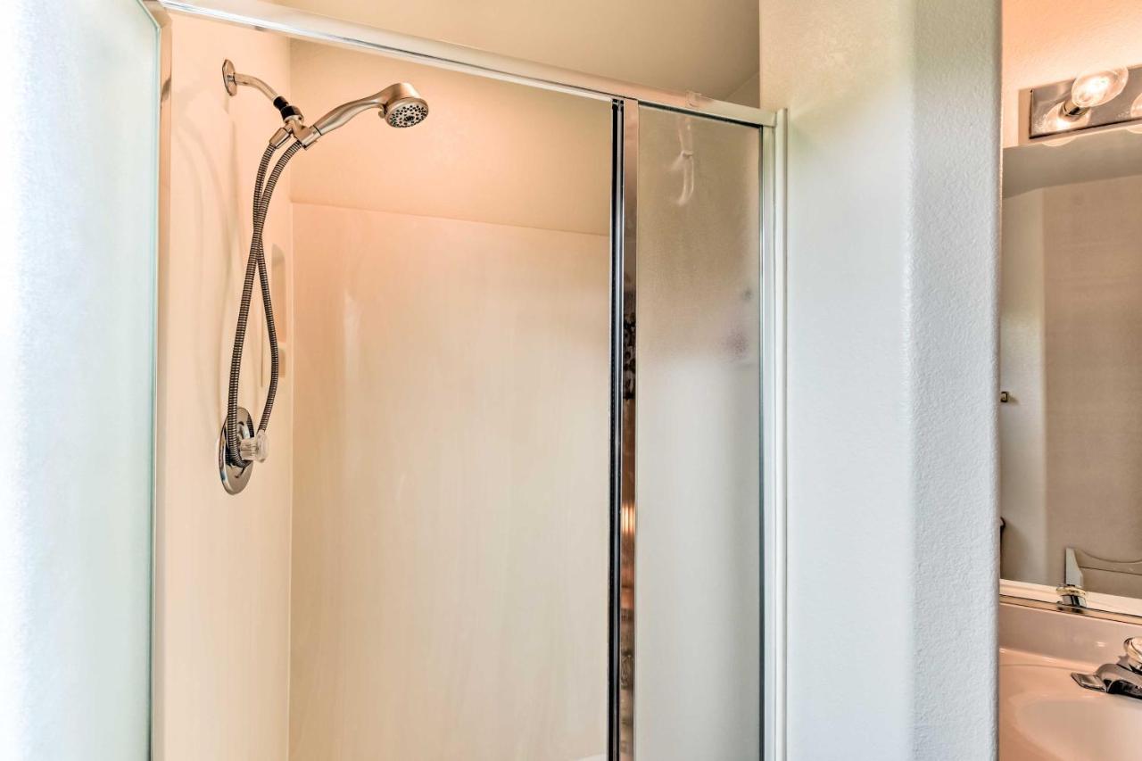 Phoenix Condo With Balcony And Spa - 14 Mi To Downtown Exterior photo